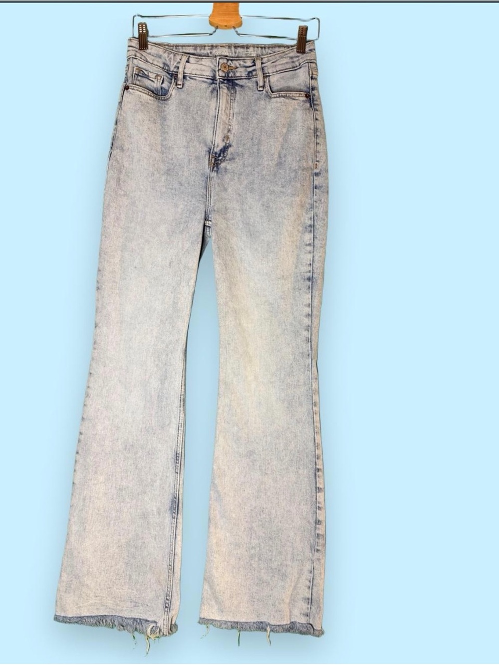 Old Navy Higher High Rise Flare Jeans Size 8 Light Wash 31.5”